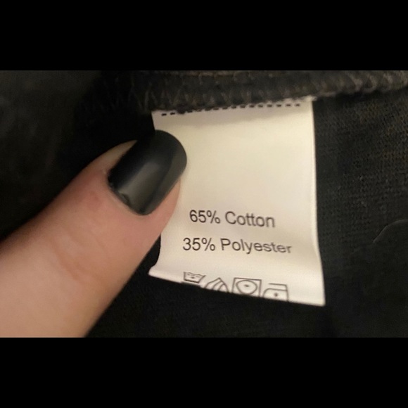 Hello Kitty Black and Red Crop Top - NWT - Picture 5 of 6